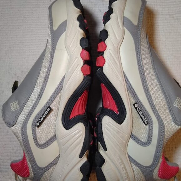 Columbia   size 7.5   Women's Trail Running Shoes   gray+pink - Picture 3 of 10